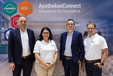 Mark Wolff, Geschäftsführer ADG, Uta Rusch Geschäftsführerin ApoAssist GmbH, Christian Schimek, Geschäftsführer ADG, Sven Horak, Geschäftsführer ApoAssist GmbH